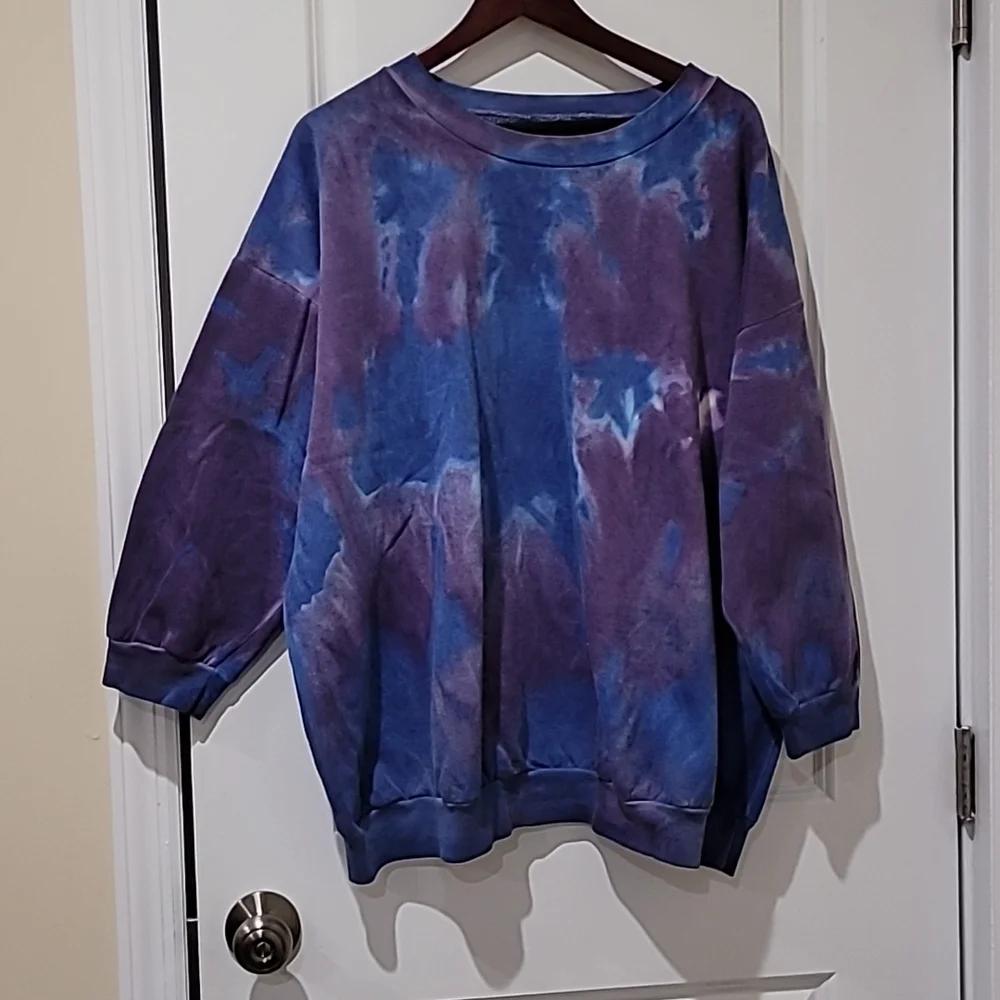 SOLD oversized tie dye purple slouchy sweatshirt size XL - Picture 1 of 1